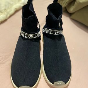 Dark blue ZARA sneaker size 38